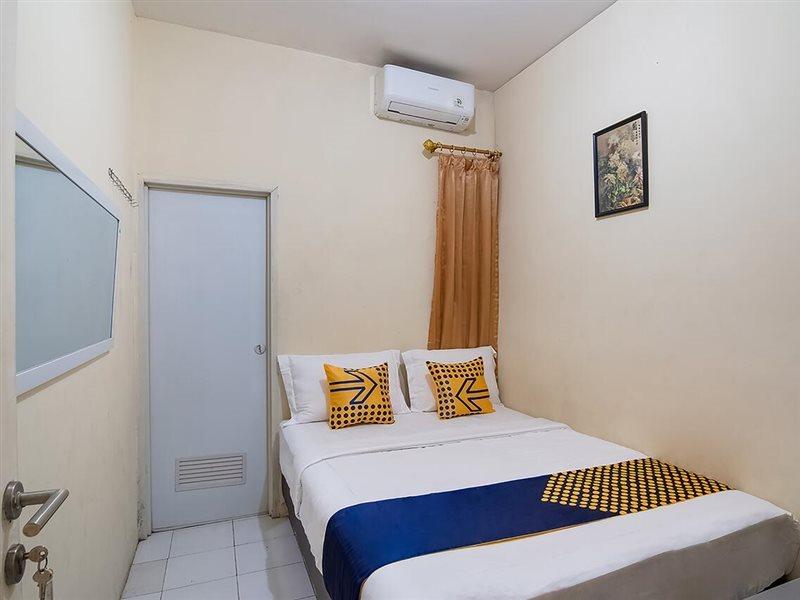 Hotel Kost Carmelia Syariah Baranangsiang Bogor Esterno foto