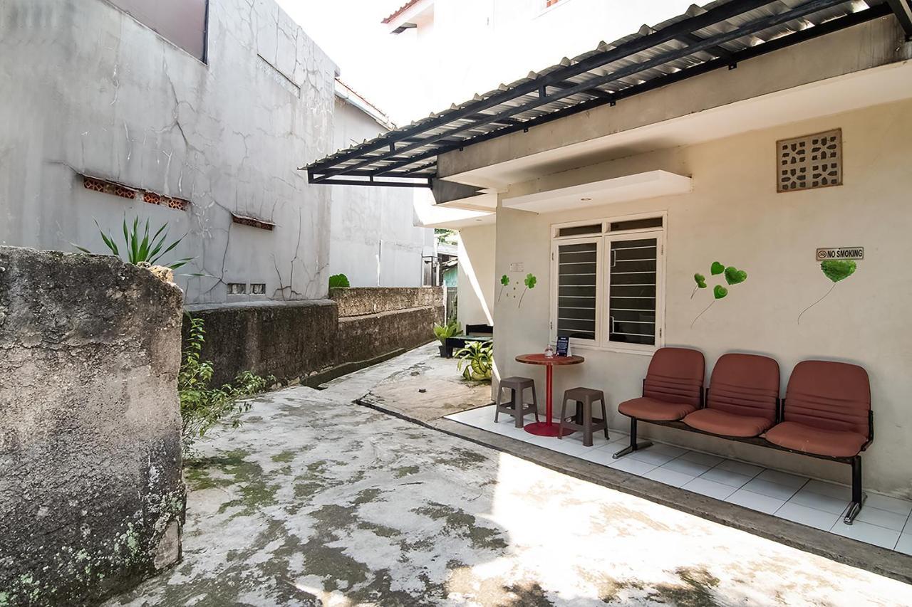 Hotel Kost Carmelia Syariah Baranangsiang Bogor Esterno foto