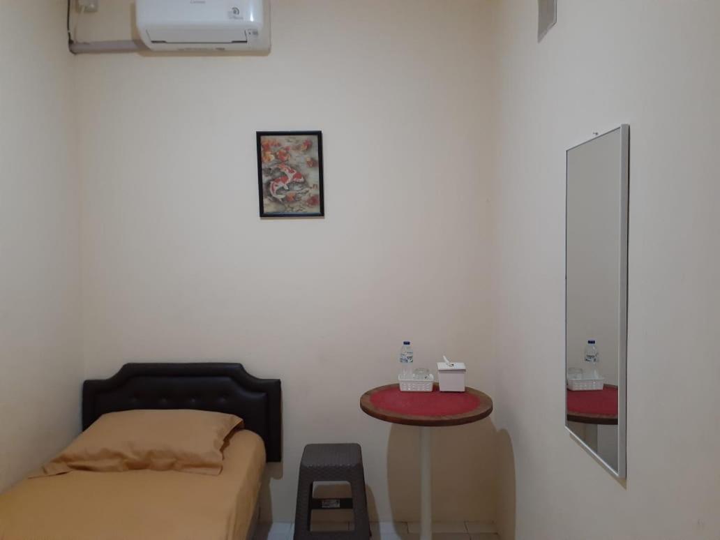 Hotel Kost Carmelia Syariah Baranangsiang Bogor Esterno foto