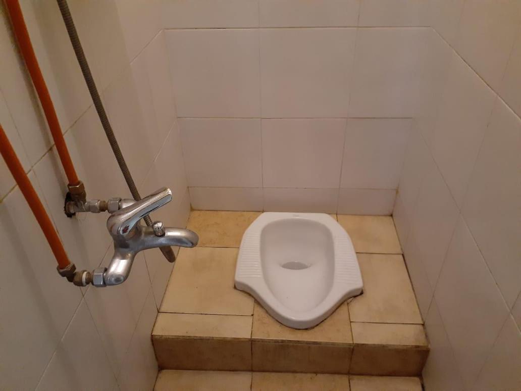 Hotel Kost Carmelia Syariah Baranangsiang Bogor Camera foto