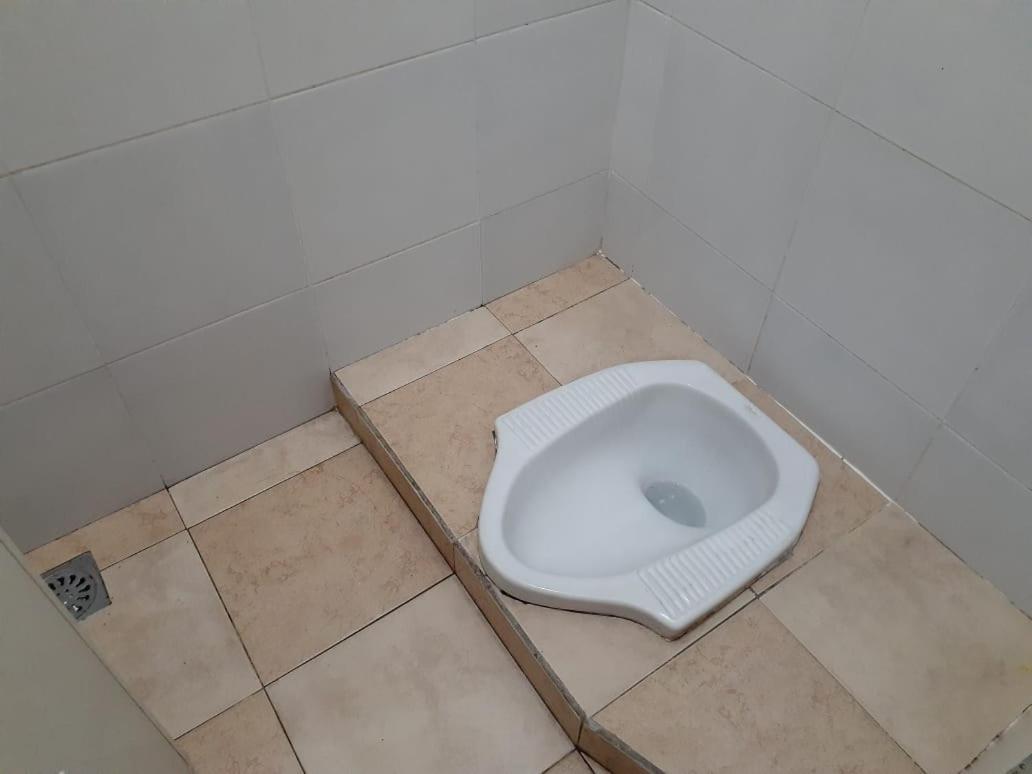Hotel Kost Carmelia Syariah Baranangsiang Bogor Camera foto