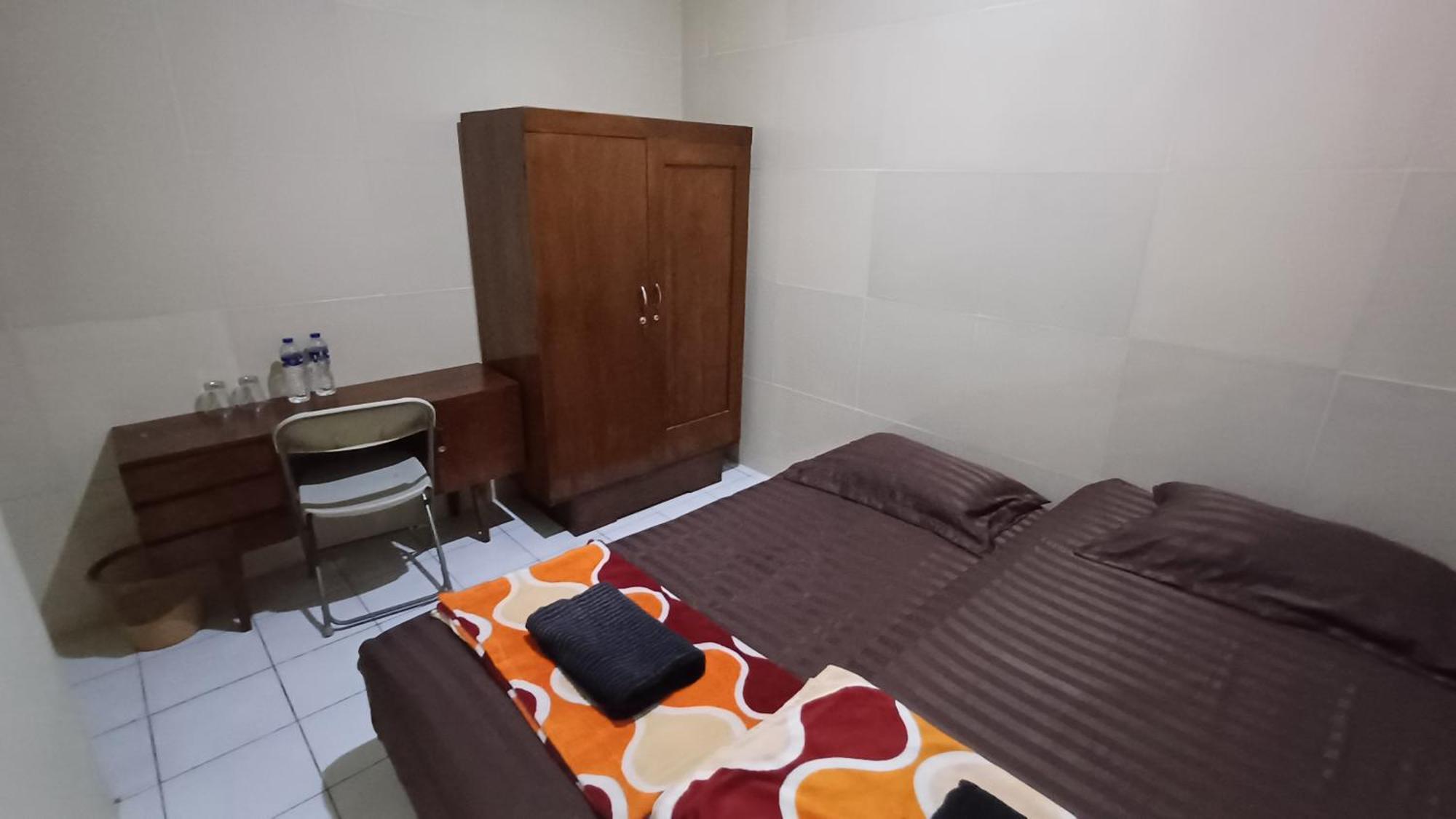Hotel Kost Carmelia Syariah Baranangsiang Bogor Esterno foto